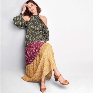 COCO AND JAIMESON FLORAL COLOR BLOCK COLD SHOULDER RUFFLE TIERED MAXI DRESS